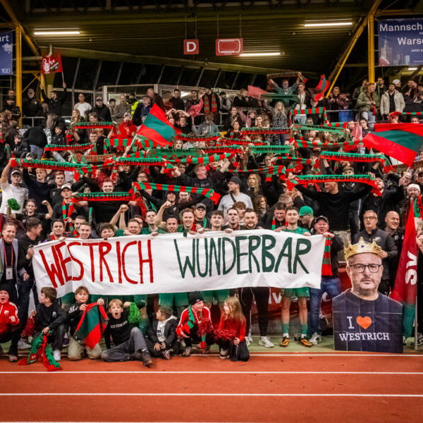 Hallenfußball-Stadtmeisterschaft begeistert über 20.000 Besucher