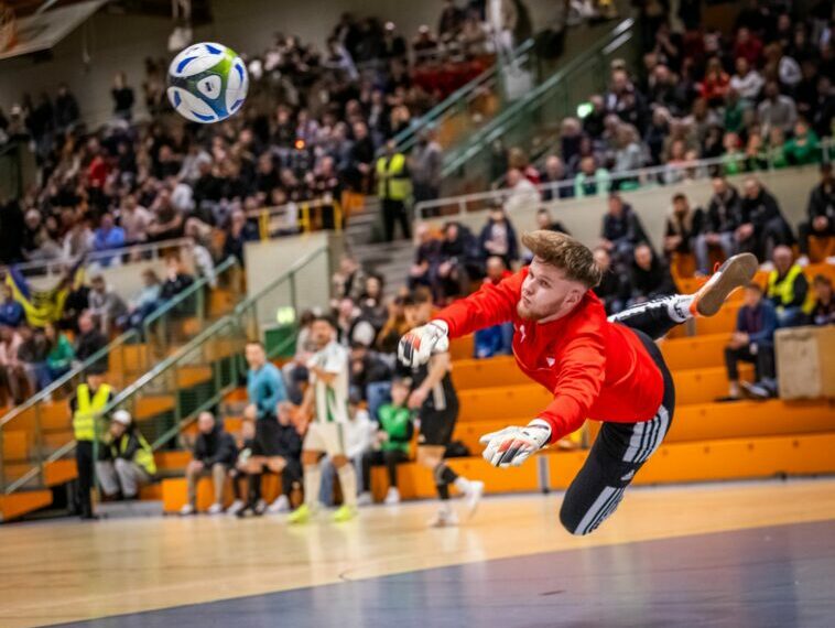 Event-Live-Team im Dauereinsatz: Handball und Hallenfußball live aus Dortmund